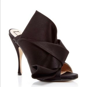 No. 21 Black Satin Mule Size 37